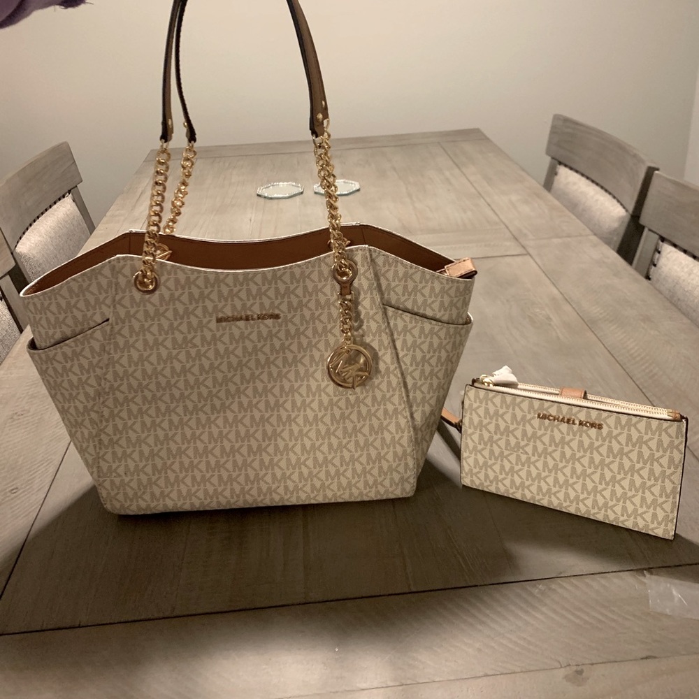 Michael Kors Jet set travel satchel and wallet set